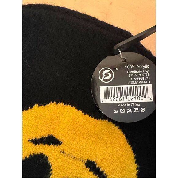 NWT! Black Yellow Emoji Winky Kissy Face Beany Winter Hat OSFM - Picture 4 of 5